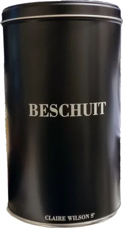 Beschuitbus Extra Breed Mat Zwart Claire Wilson's Beschuitblik